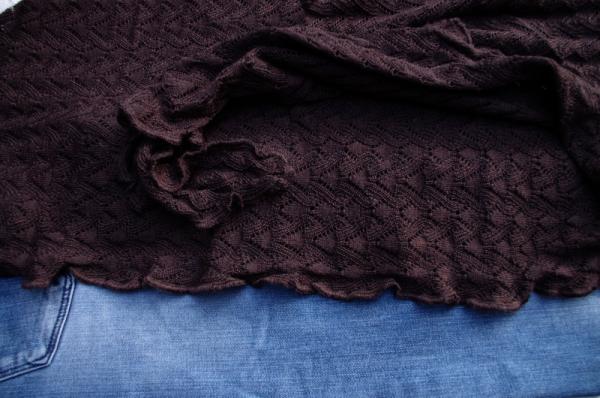 Invero Dreiecktuch Susi braun, Farben , Struktur, Muster mit Jeans